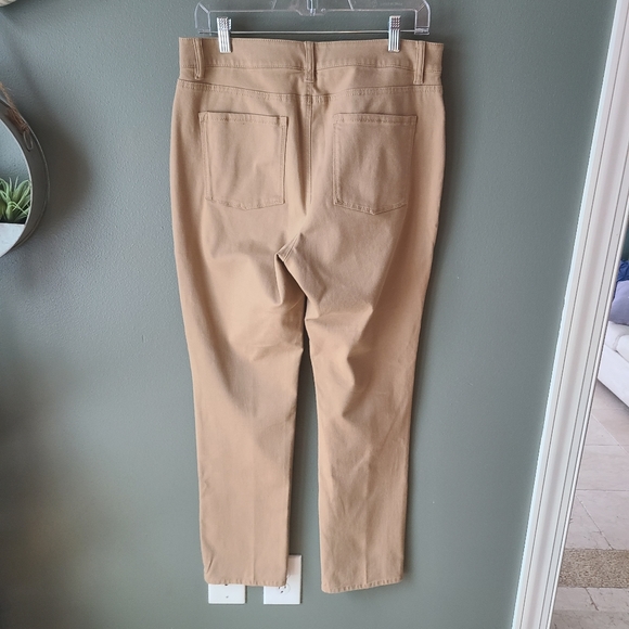 LL Bean True Straight Jeans in Tan - Picture 4 of 5